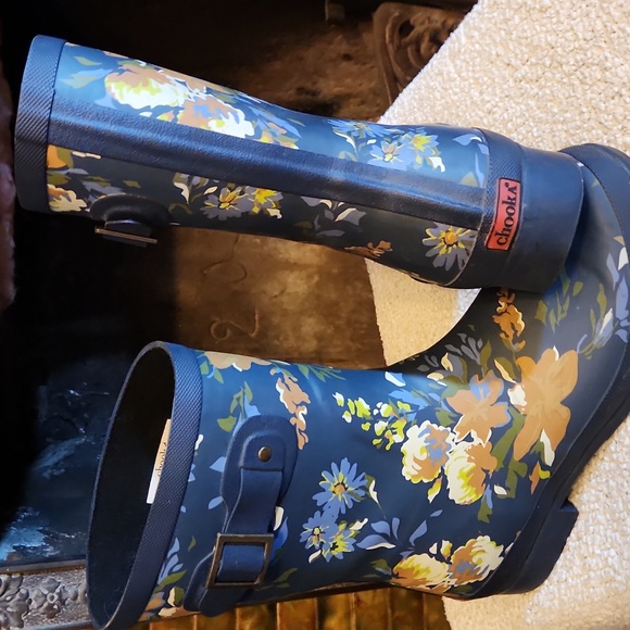Chook A Floral Print Rain Boots - Picture 2 of 3